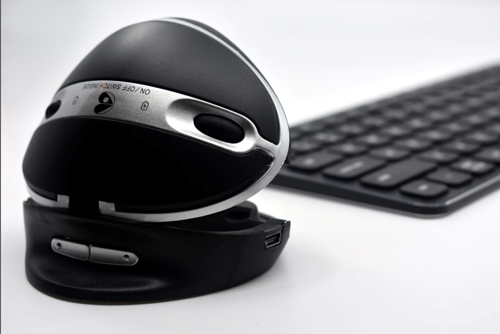 Oyster Vertical Ambidextrous Mouse