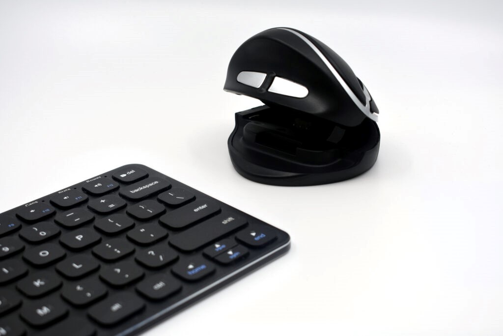 Oyster Vertical Ambidextrous Mouse