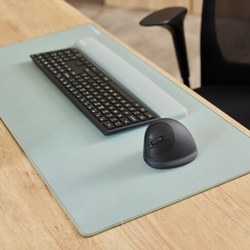 Breyta Vertical Mouse 3 in 1 Connectivity